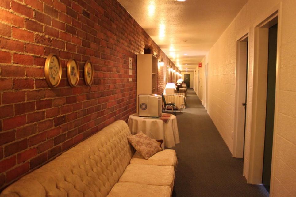 Auberge - Motel Le Pigeonnier Farnham Esterno foto